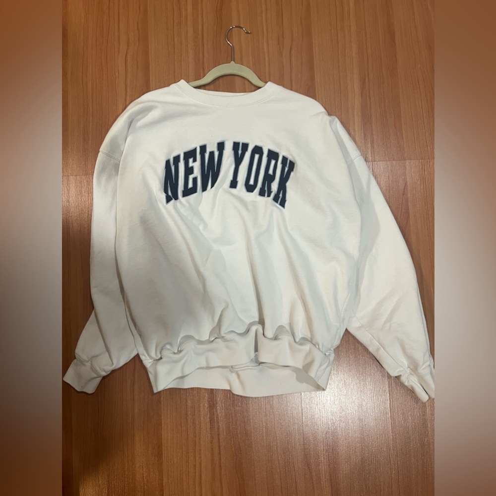 brandy melville sweatshirt